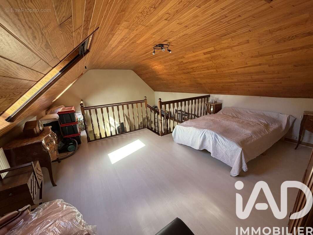Photo 9 - Maison à CHATEAUNEUF-DU-FAOU