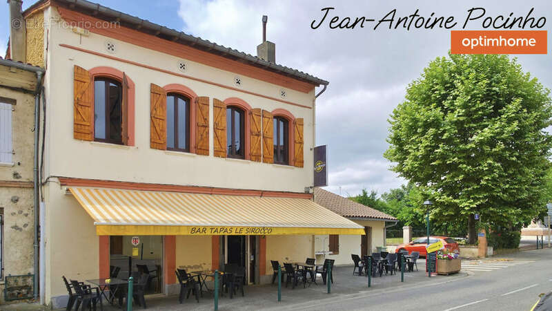 Maison à SAINTE-FOY-DE-PEYROLIERES