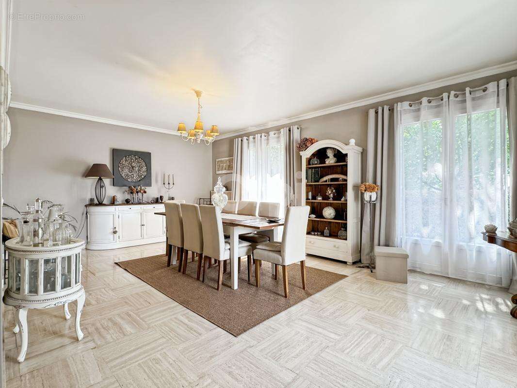 Maison à vendre à Évreux - 5 chambres - photo 4