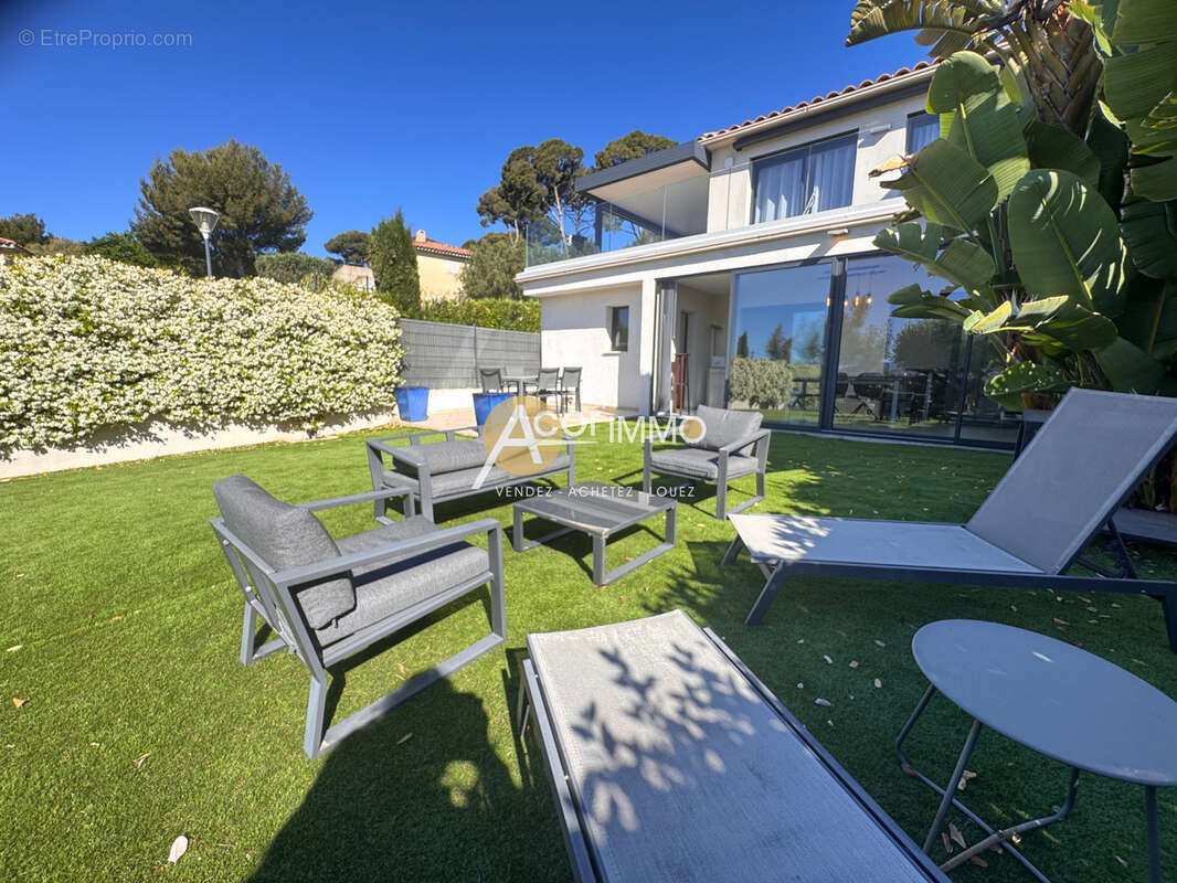 Appartement à SANARY-SUR-MER