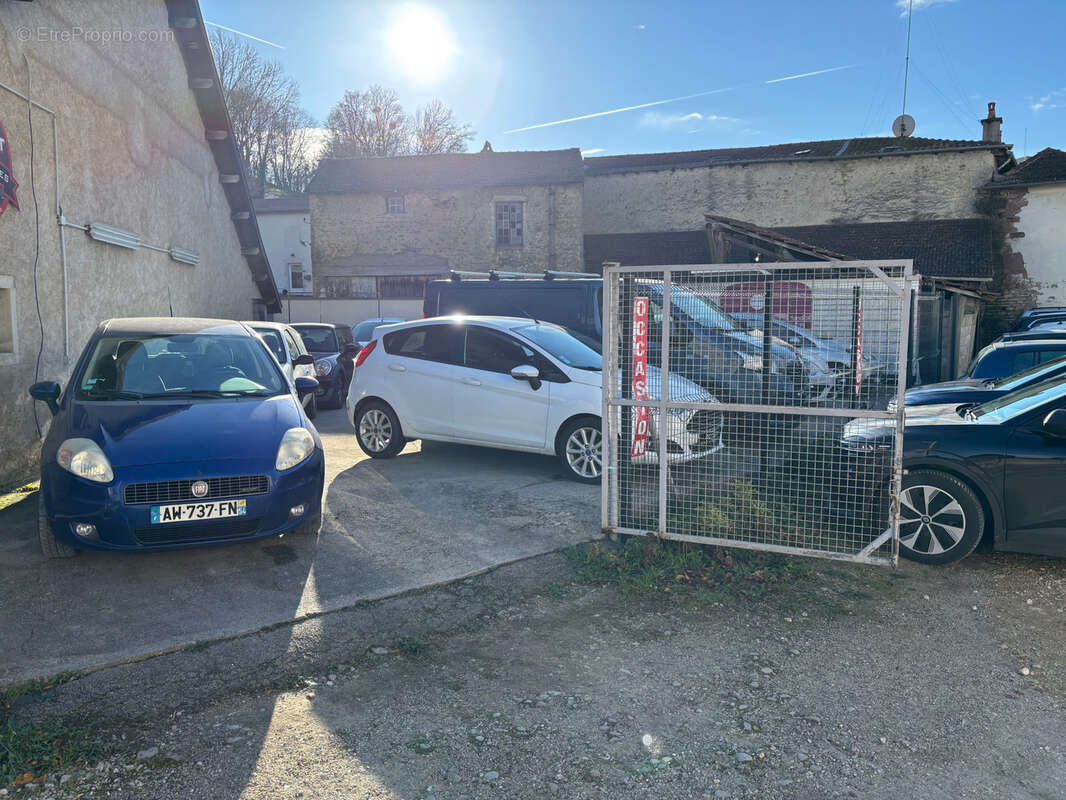 Commerce à VEZELISE