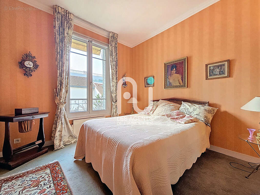 Appartement à SURESNES