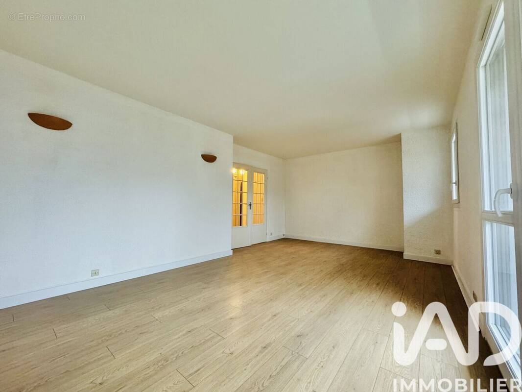 Photo 1 - Appartement à VAUX-LE-PENIL