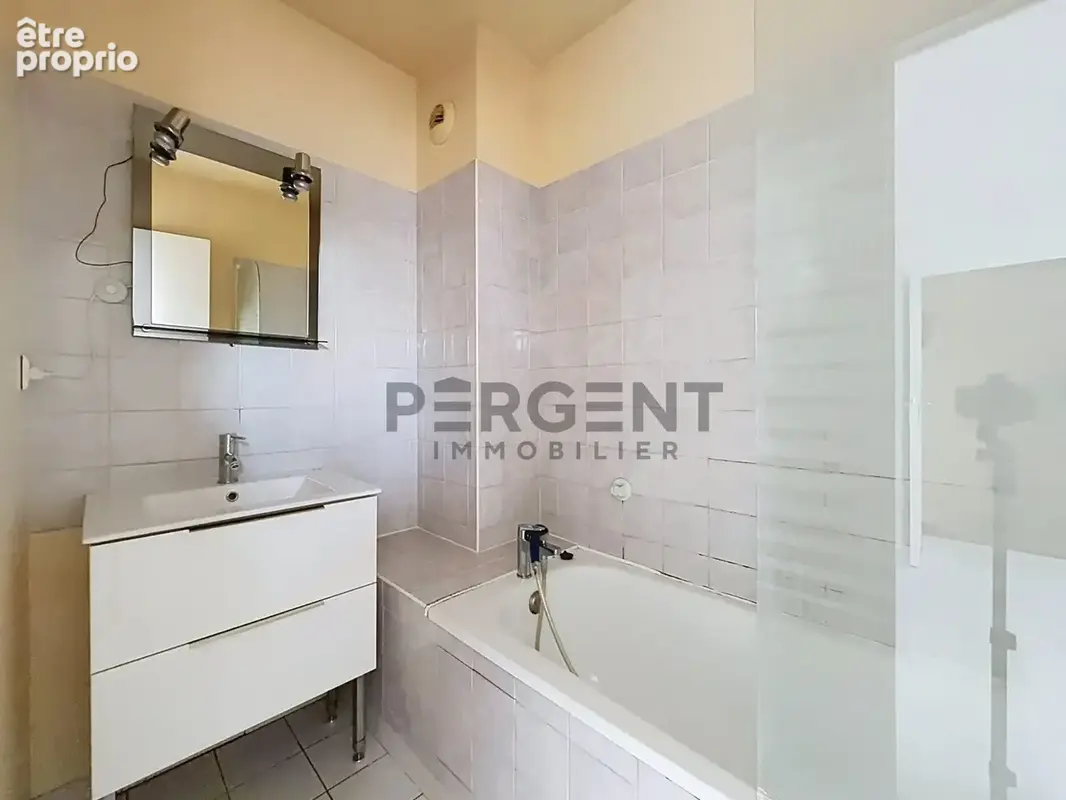 Appartement 2 pièces 45 m² à vendre à Reims (51100) - photo 7