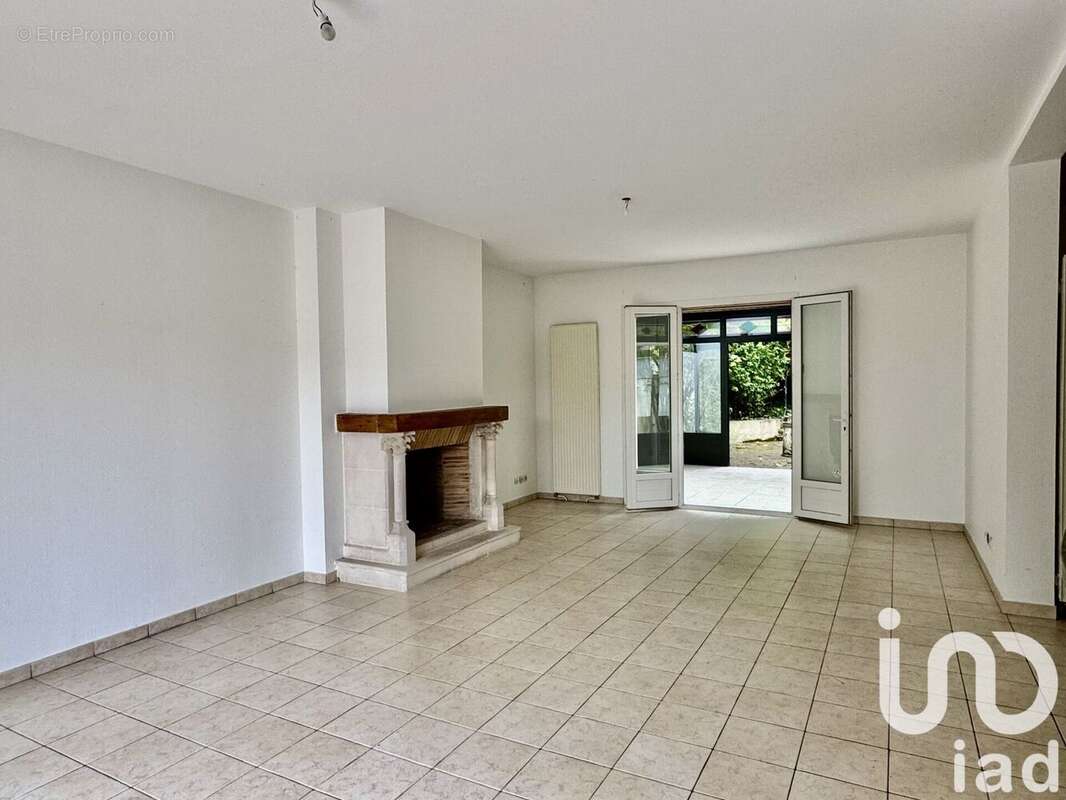 Photo 6 - Maison à NANTERRE