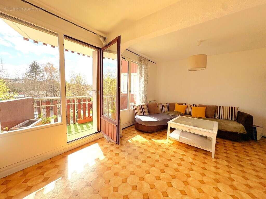 Appartement à CRAN-GEVRIER