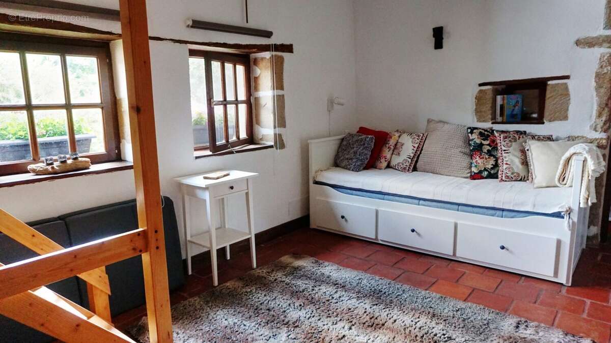 Maison à COSNE-D&#039;ALLIER