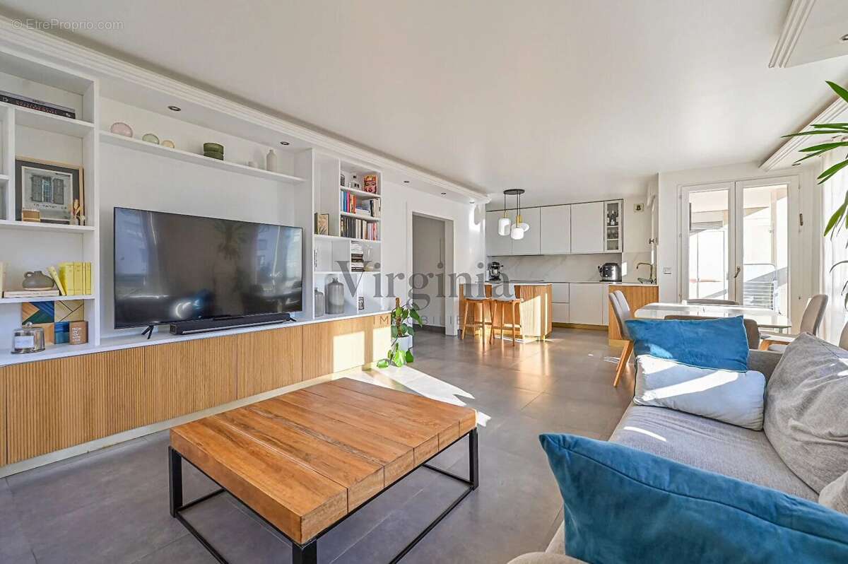 Appartement à CHARENTON-LE-PONT