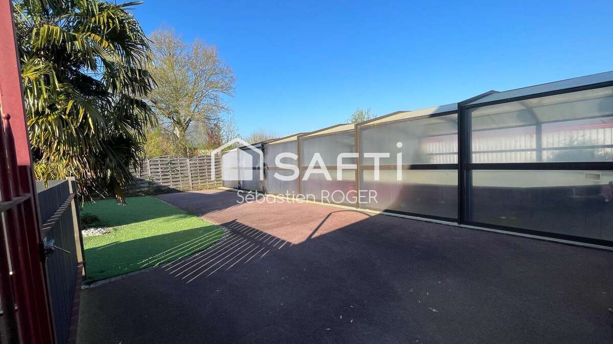 Maison 195 m² à La Haie-Traversaine  - photo 6