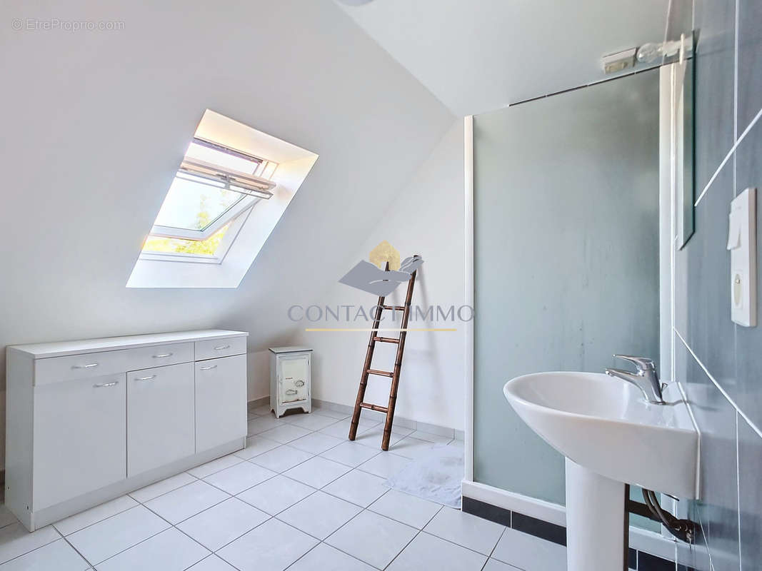 Salle d&#039;eau  - Maison à MOREAC