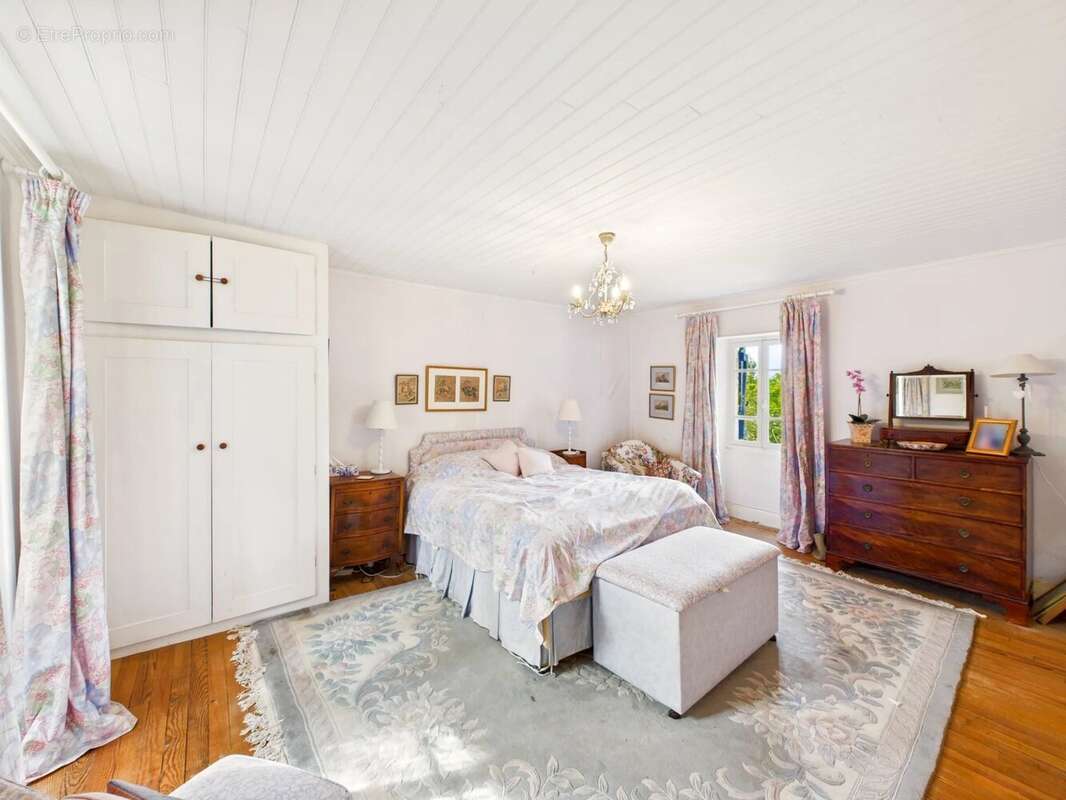 Maison à VAUREILLES