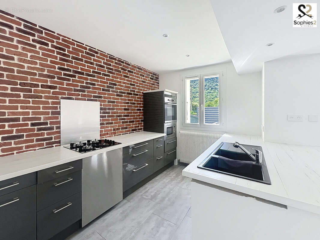 Maison 134 m² à Saint-Paul-De-Varces  - photo 7