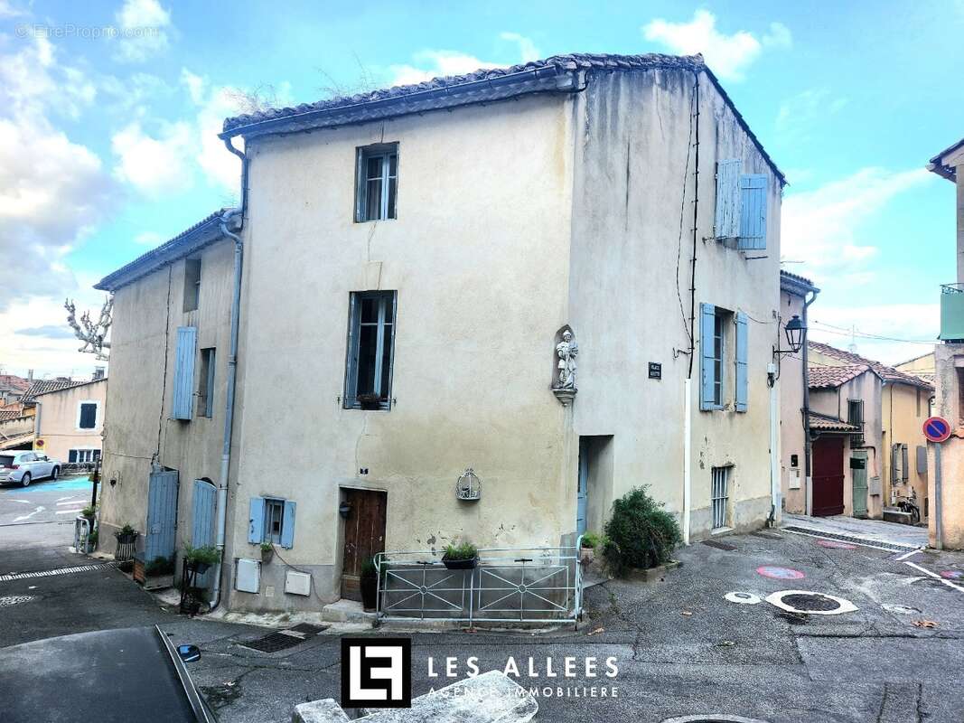 Maison à CHATEAURENARD
