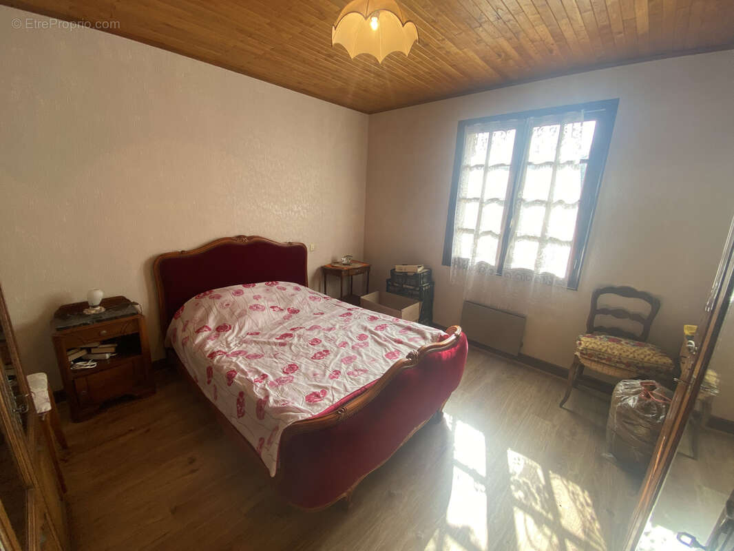 Maison à MONCEAUX-SUR-DORDOGNE