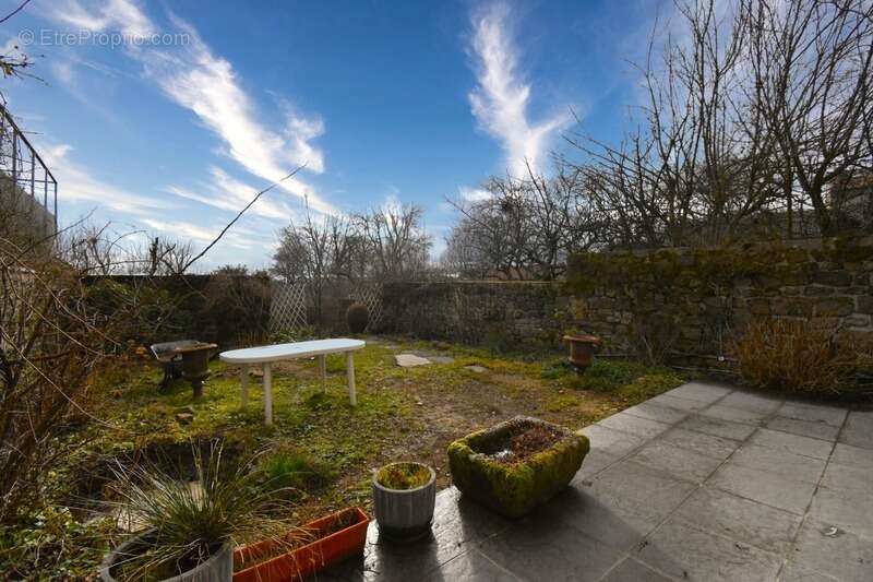 Maison à SAINT-AGREVE