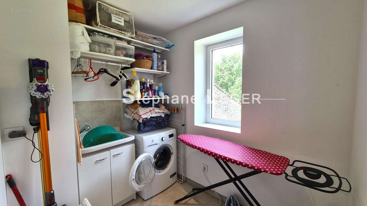 Maison à MONTELIMAR