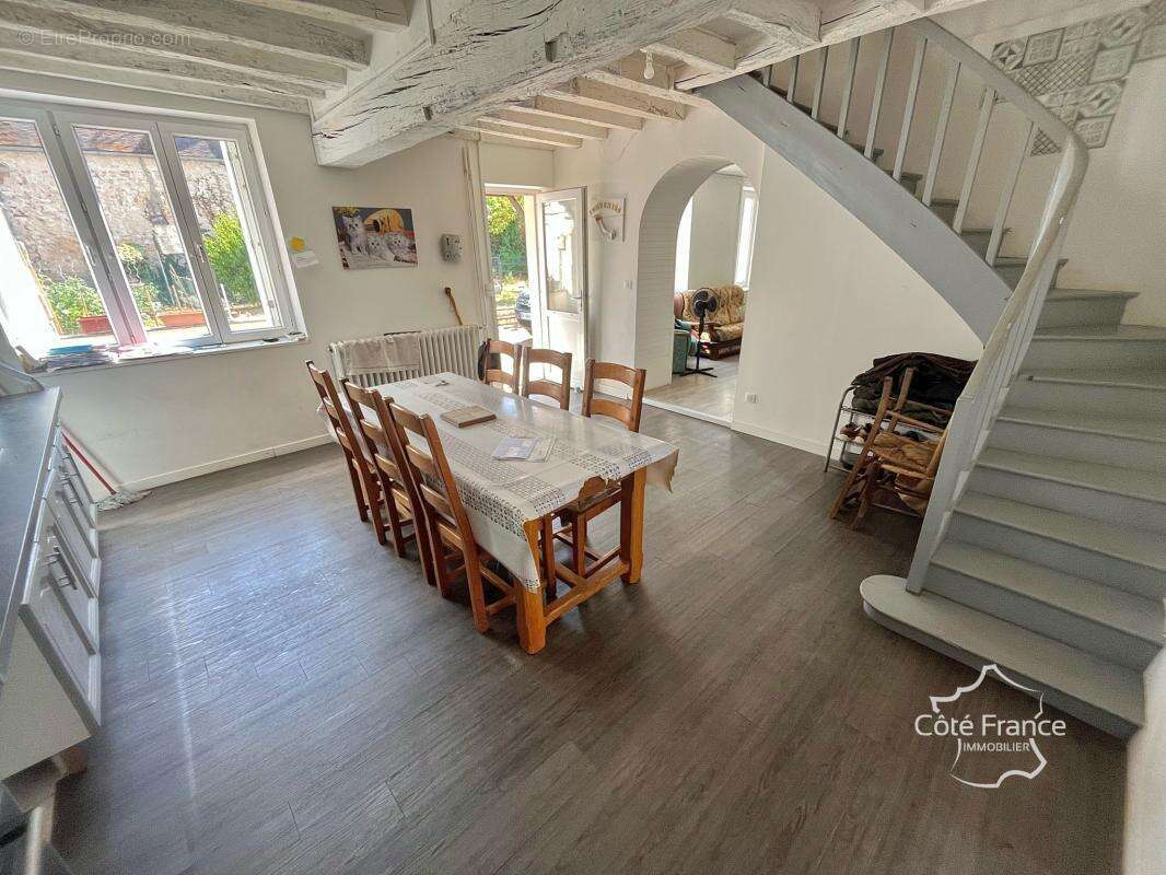 Maison de 3 chambres entièrement rénovée avec jardin, à quel - photo 8