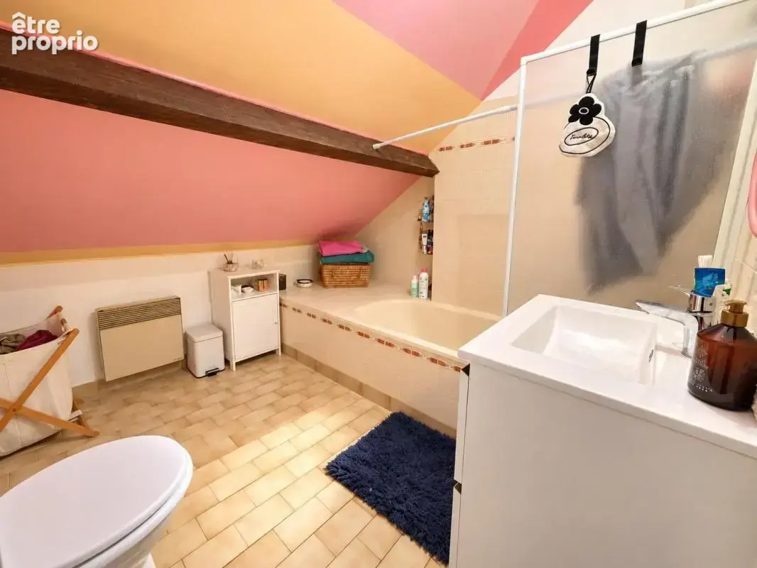 Montoire-sur-le-loir – grande maison indépendante avec jardin – nombreuses possibilités - photo 4