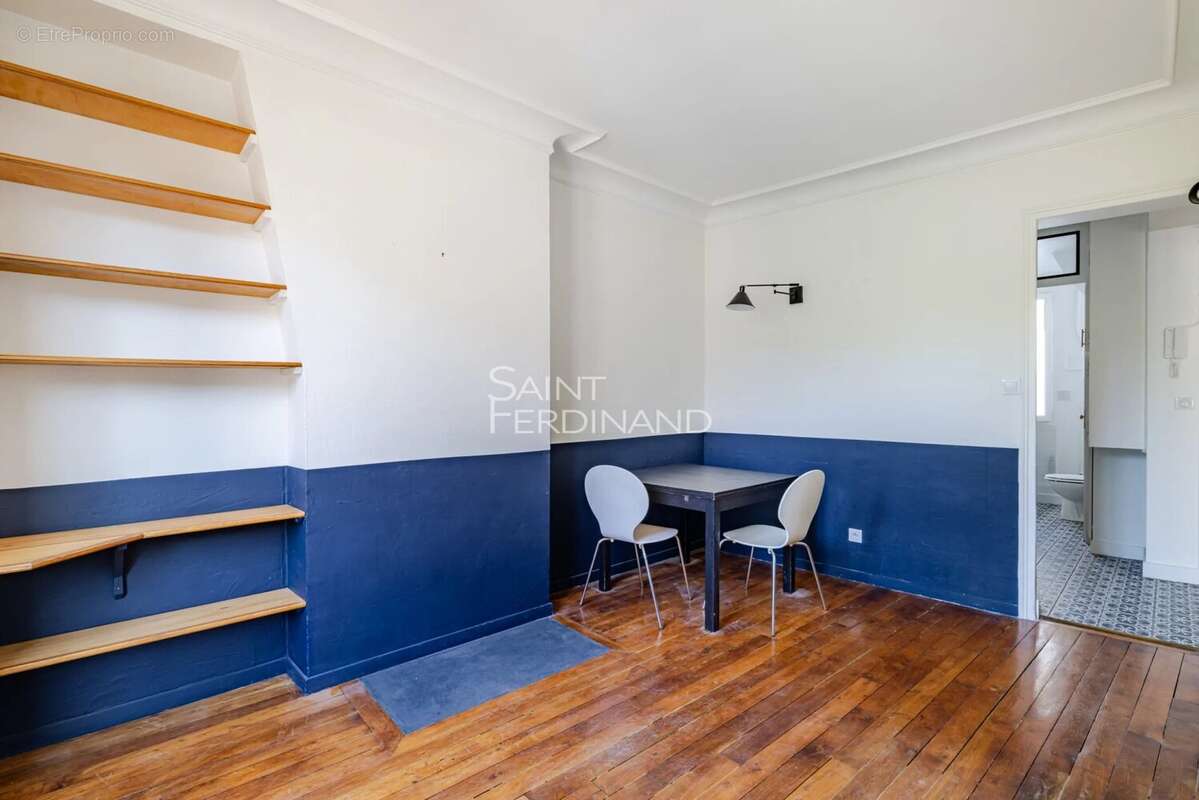 Appartement à PARIS-17E