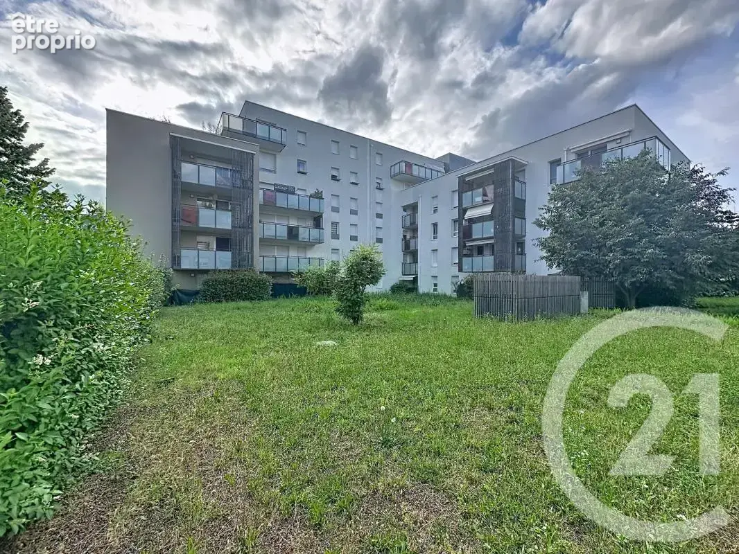 Appartement 74 m² à Saint-Fons  - photo 13