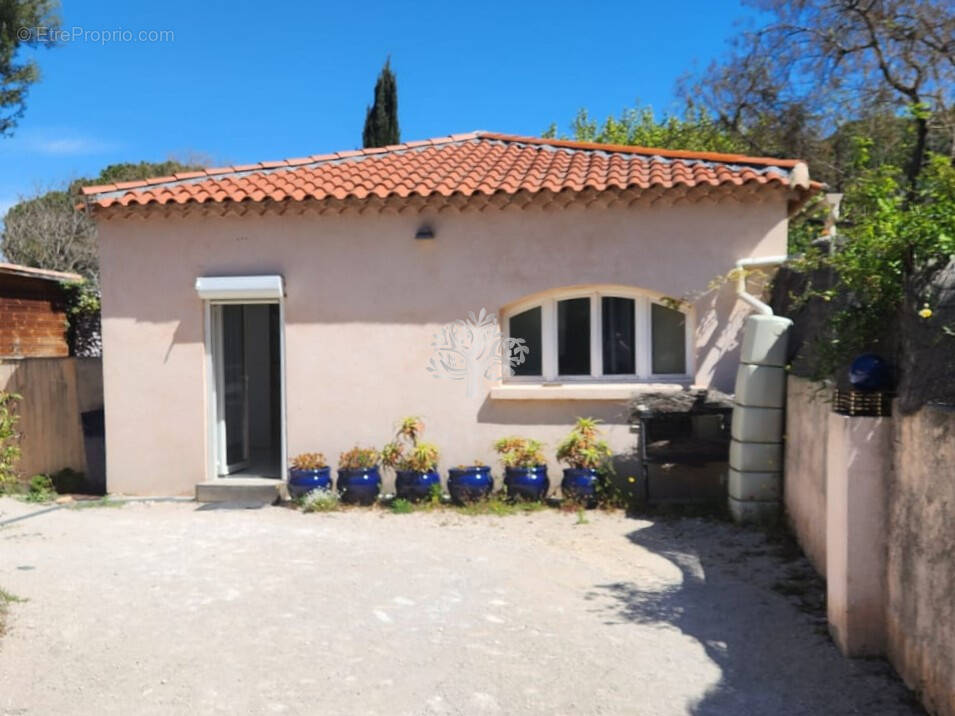Appartement à SAINT-CYR-SUR-MER