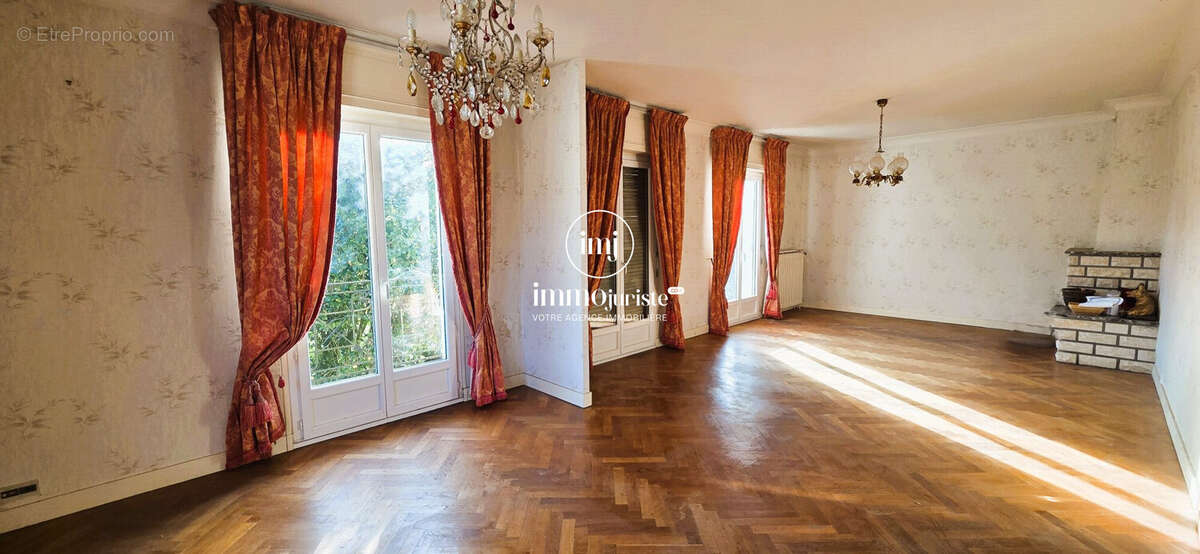 Maison 165 m² à Saint-Yrieix-La-Perche  - photo 5