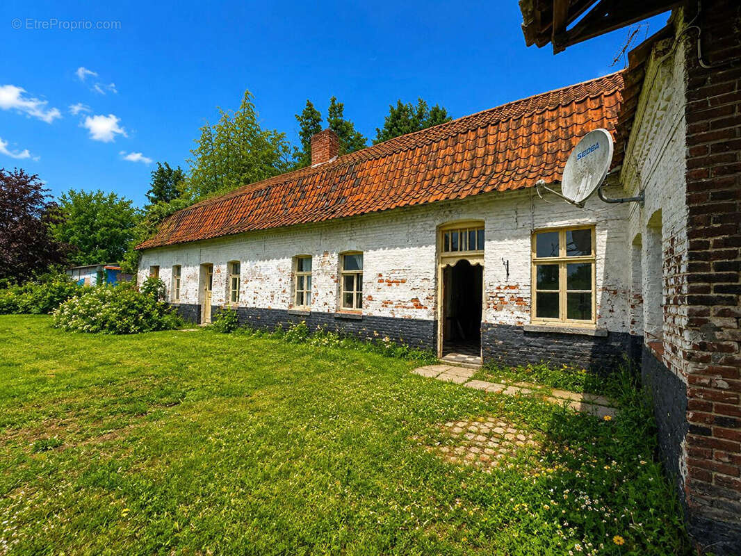 Maison à COUTICHES