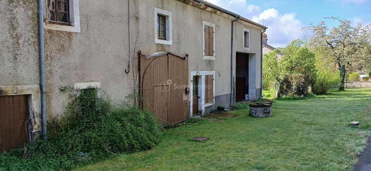 Maison à RADDON-ET-CHAPENDU