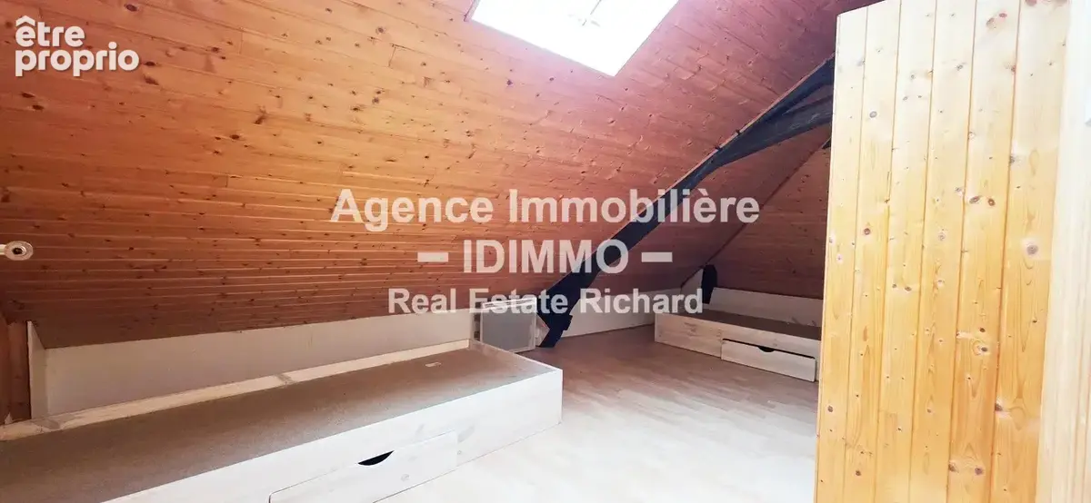 Immeuble de rapport de 3 lots Idéal investisseur Local commercial loué + 2 appartements libres - CORBEILLES - photo 8