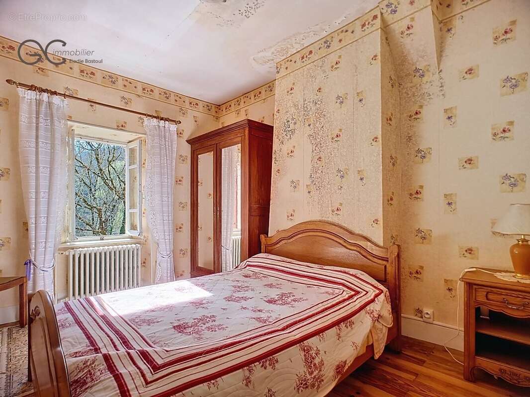 Maison à VERRERIES-DE-MOUSSANS