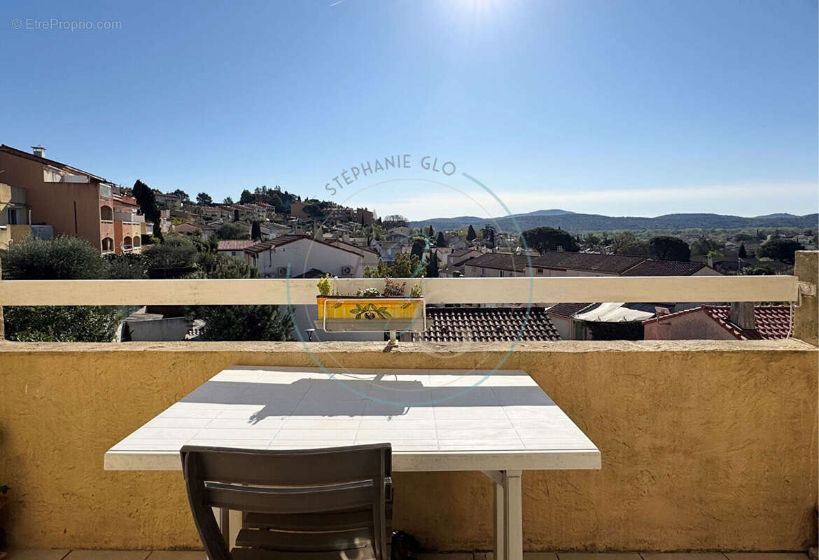 Appartement à COGOLIN