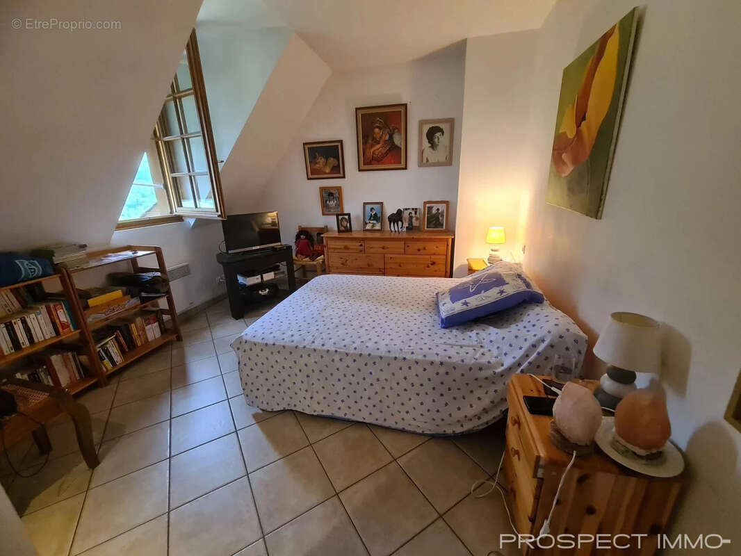 Maison à SAINT-GENIEZ-D&#039;OLT