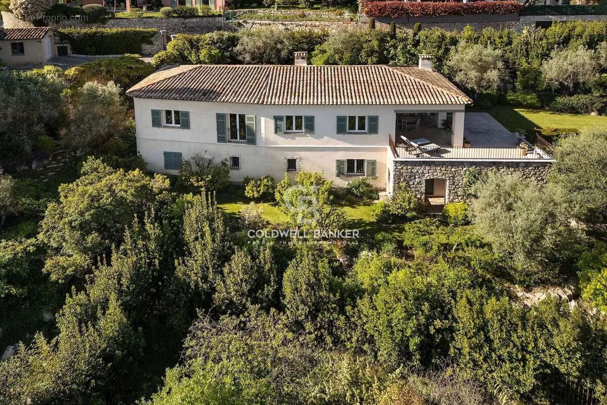 Maison à VALBONNE