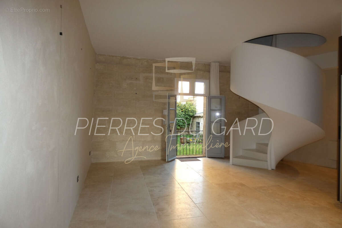 Appartement à UZES