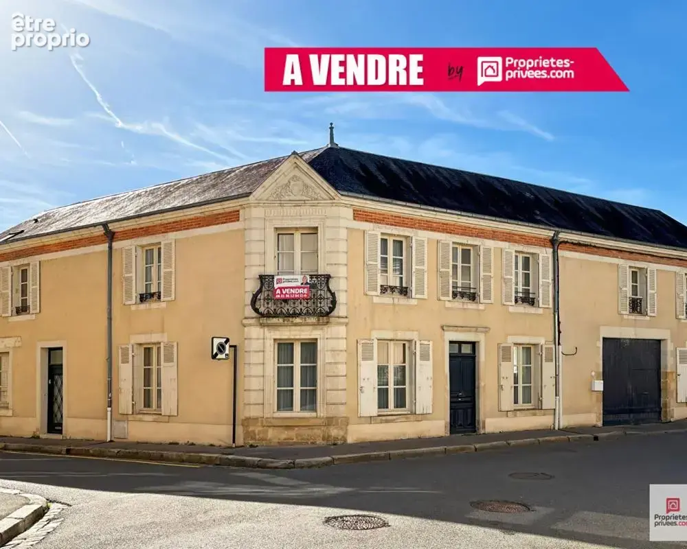 Maison 10 pièces 244 m² · à La Fleche · 244 m² · 353 566 €