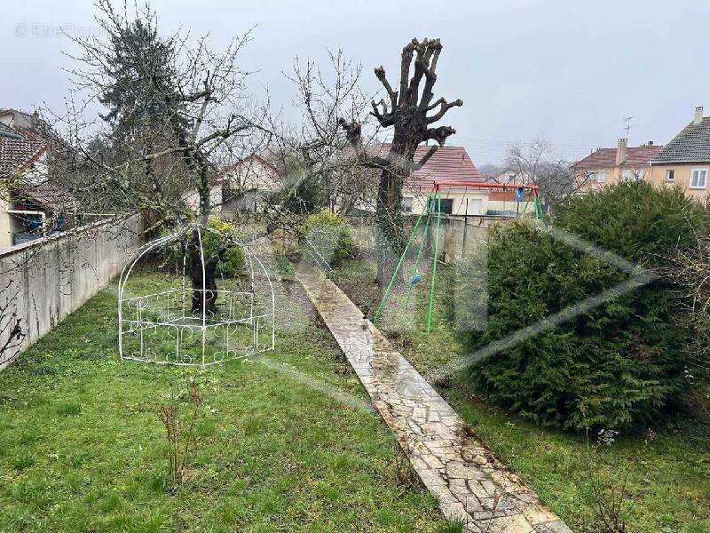 Maison à QUINCY-SOUS-SENART