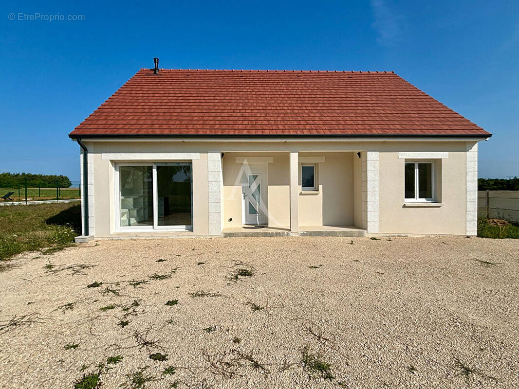 Maison à CHOUSSY