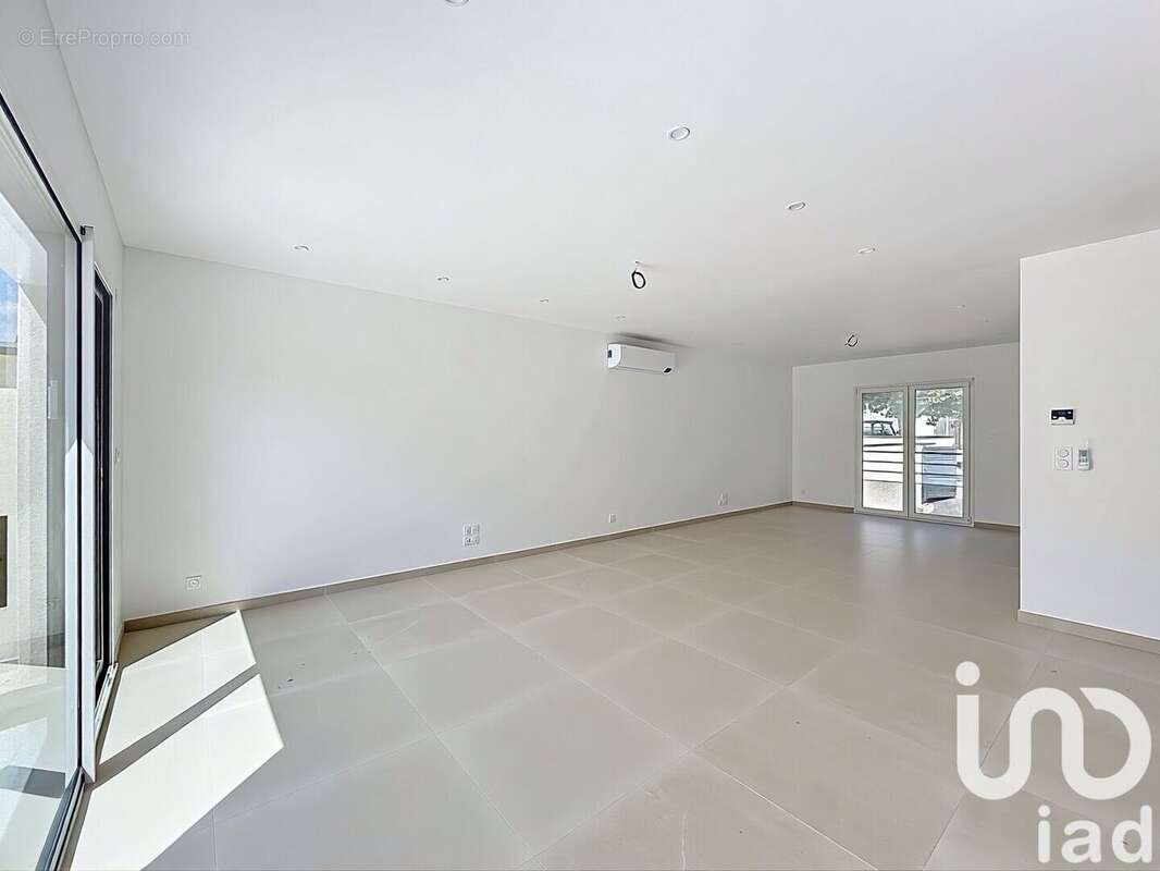 Photo 3 - Maison à MAGENTA