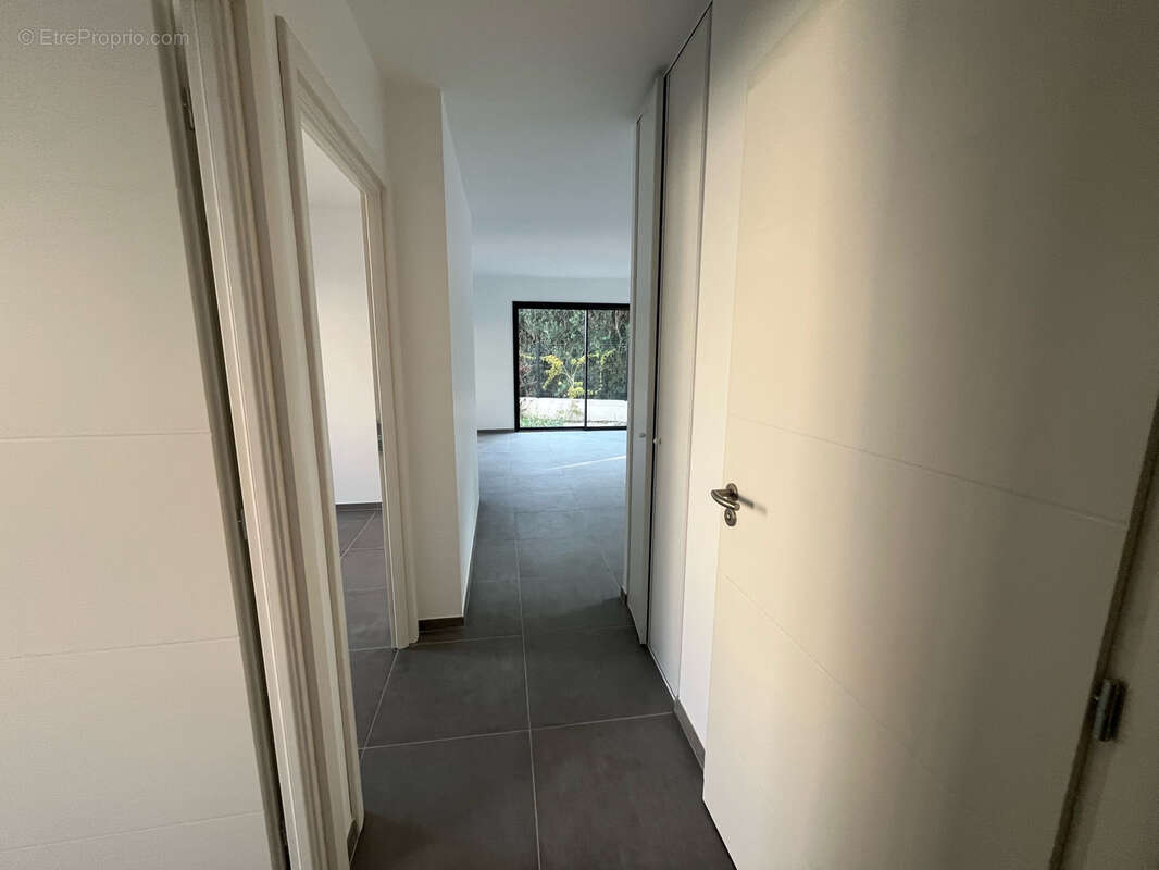 Appartement à SIX-FOURS-LES-PLAGES