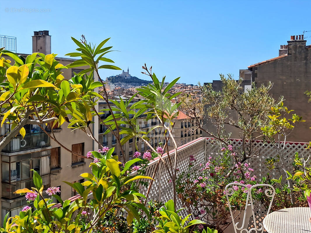 Appartement à MARSEILLE-4E