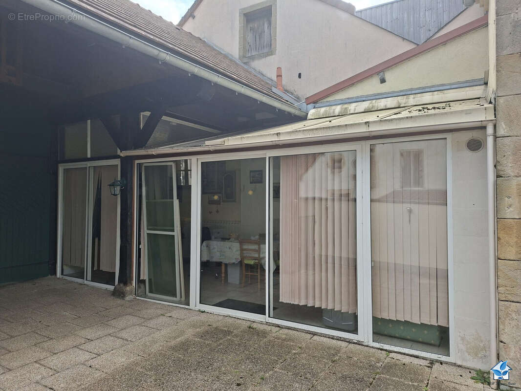 Maison à COSNE-D&#039;ALLIER