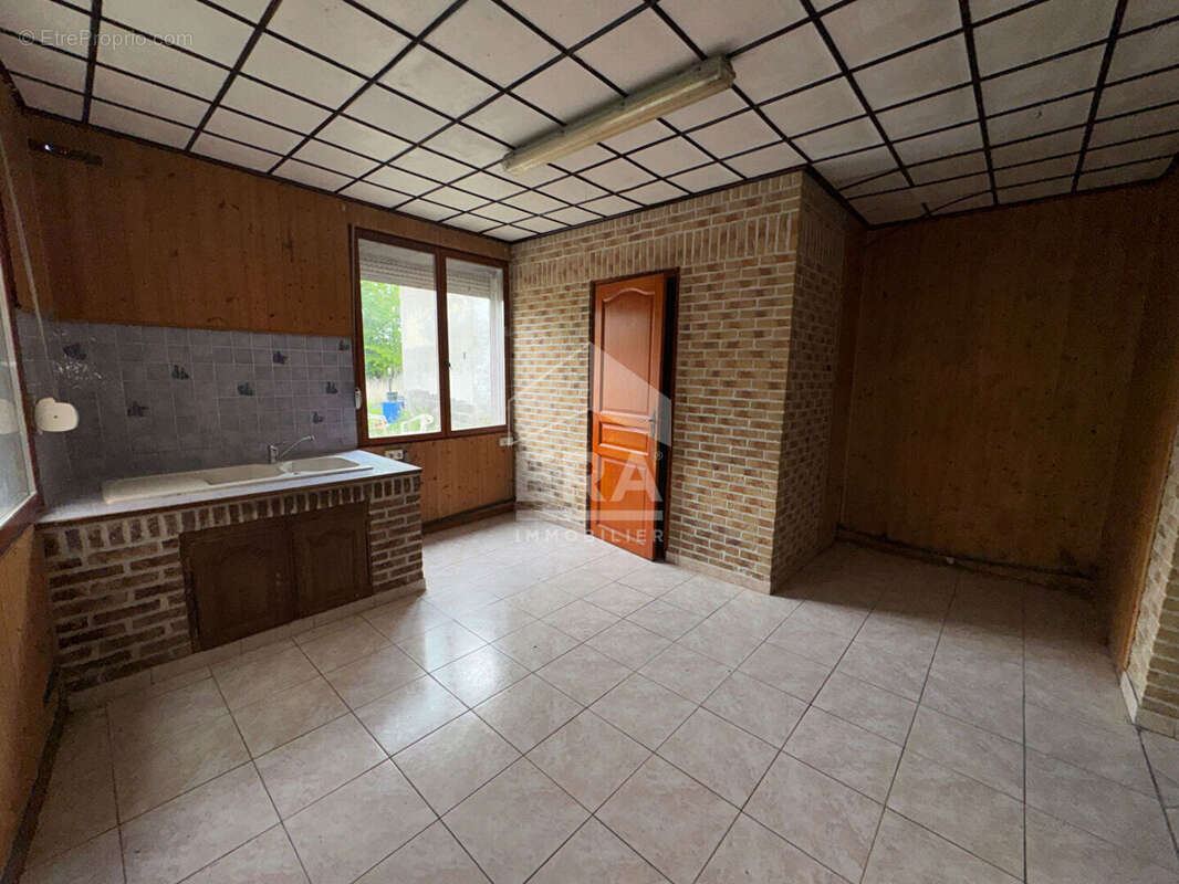 Maison à BENIFONTAINE