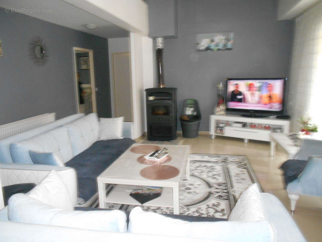 Maison Vierzon Nord - T8 - photo 4