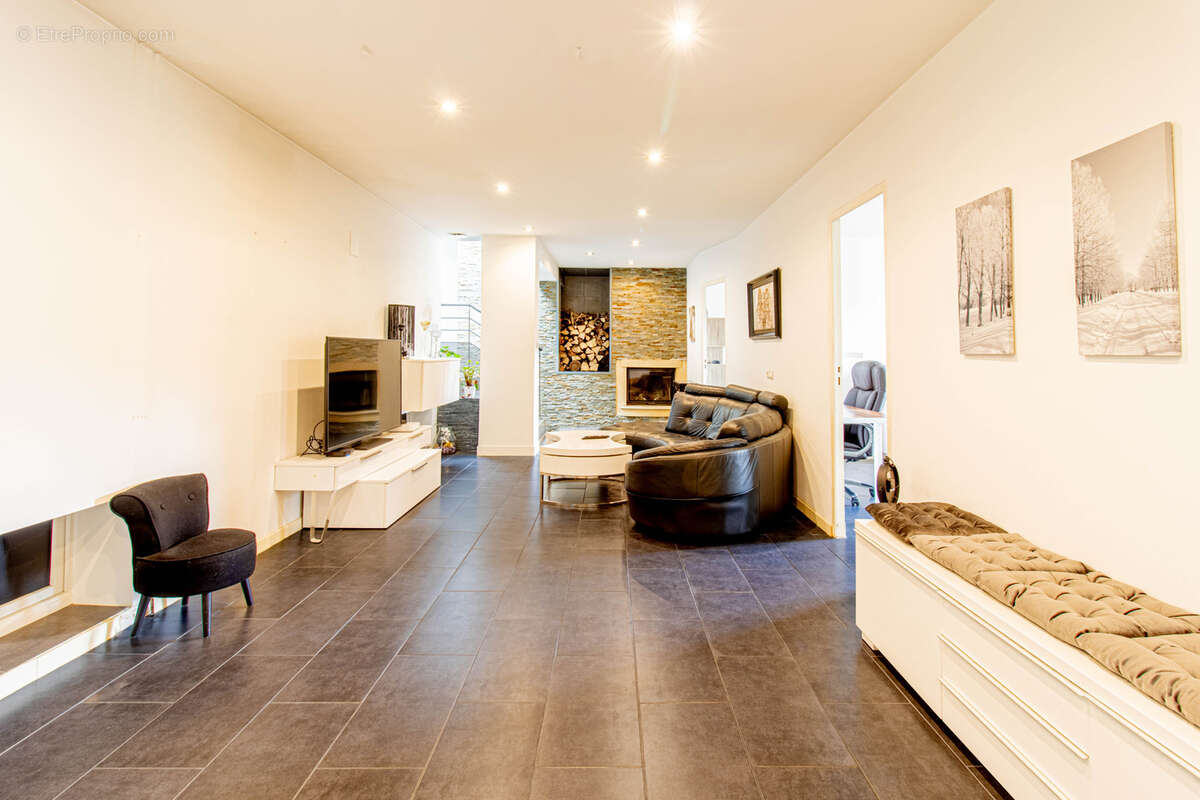 Maison à NOUZONVILLE