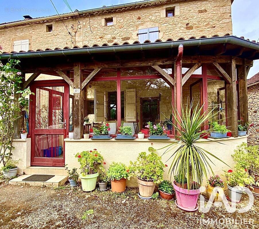 Photo 1 - Maison à GOUJOUNAC