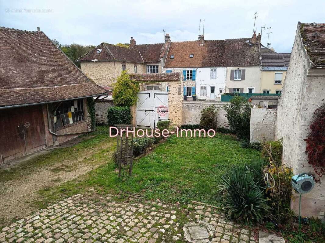 Maison à COULOMMIERS