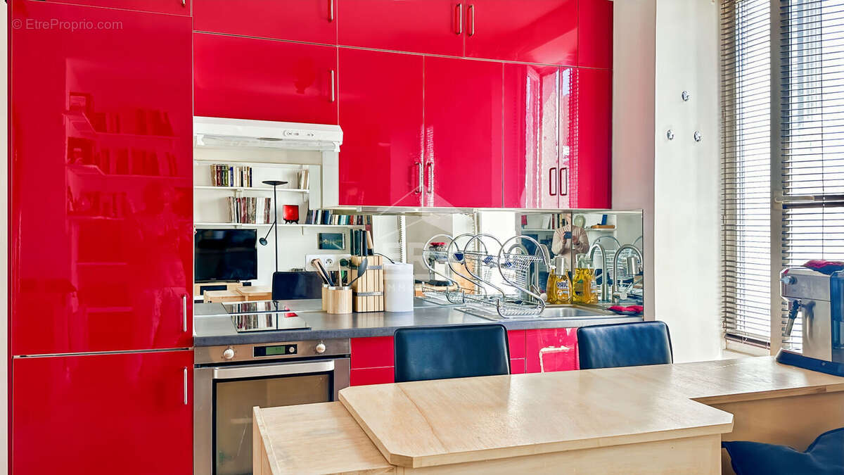 Appartement à PARIS-10E