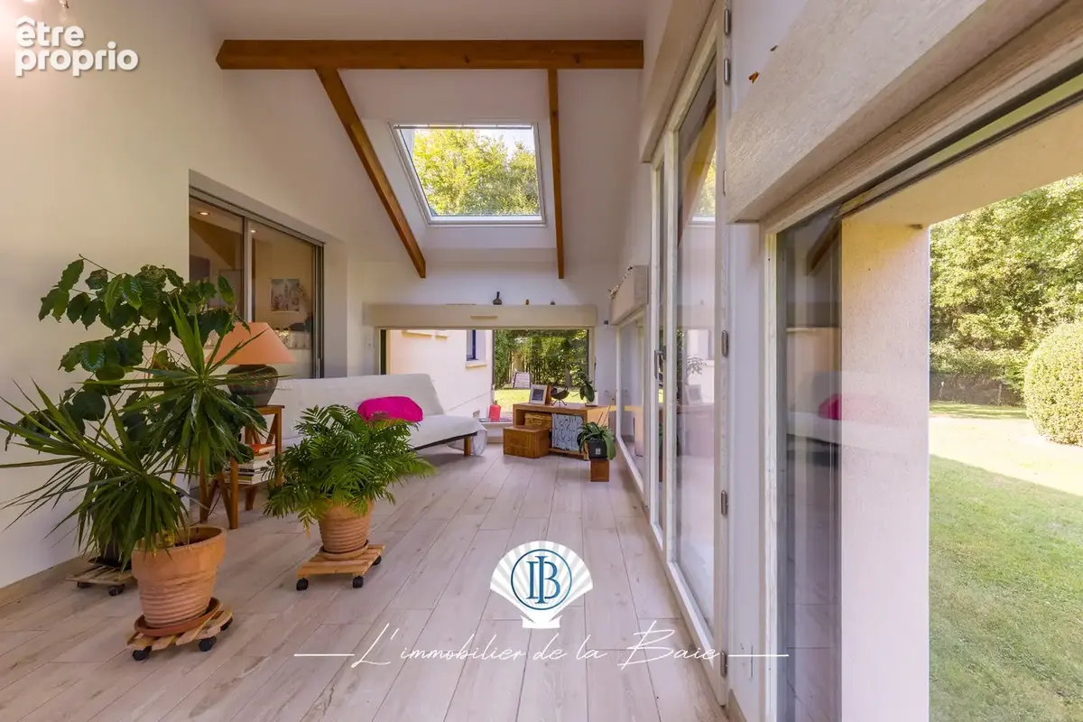 Villa de 346m2 avec parc de 4700m2 proche de la mer - photo 13