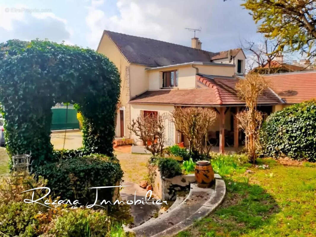 Maison à CHARTRETTES