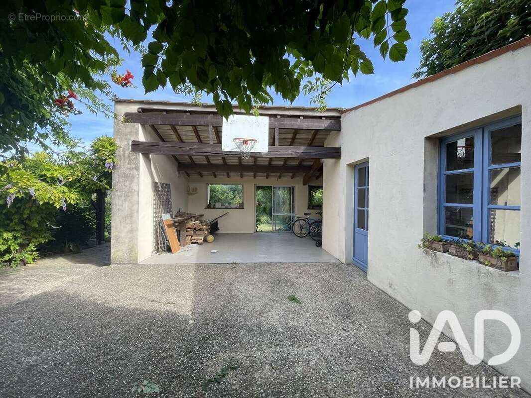 Photo 3 - Maison à SAINT-SULPICE-D'ARNOULT